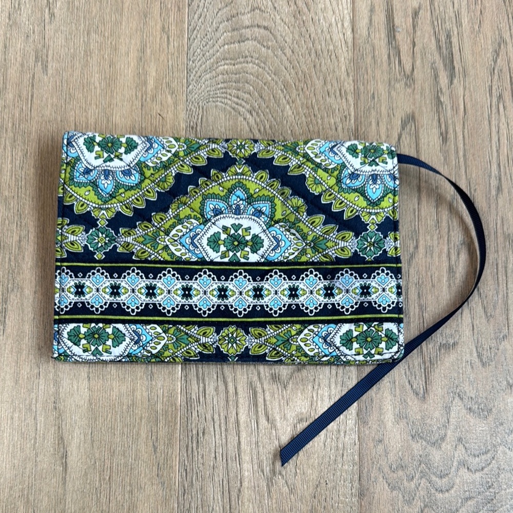Vera Bradley Paperback Coverage Cambridge Wallet